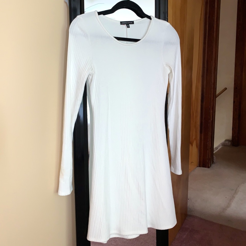 WHITE SWEATER DRESS